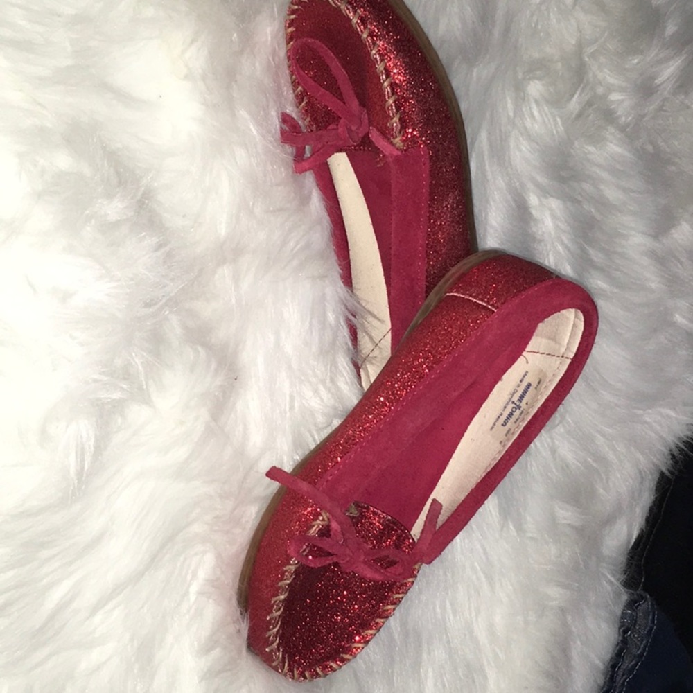 Girls Size 4 Red Glitter Minnetonka mocassins